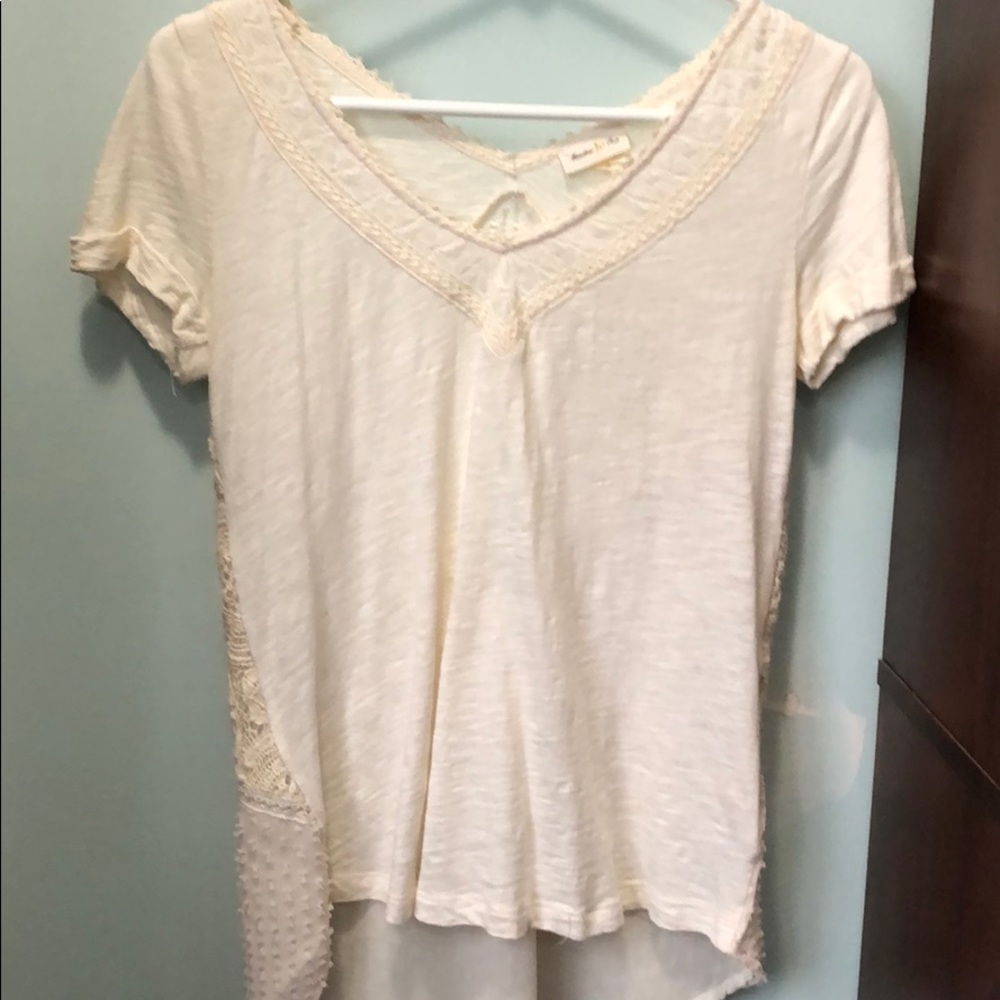 Meadow Rue cream v neck